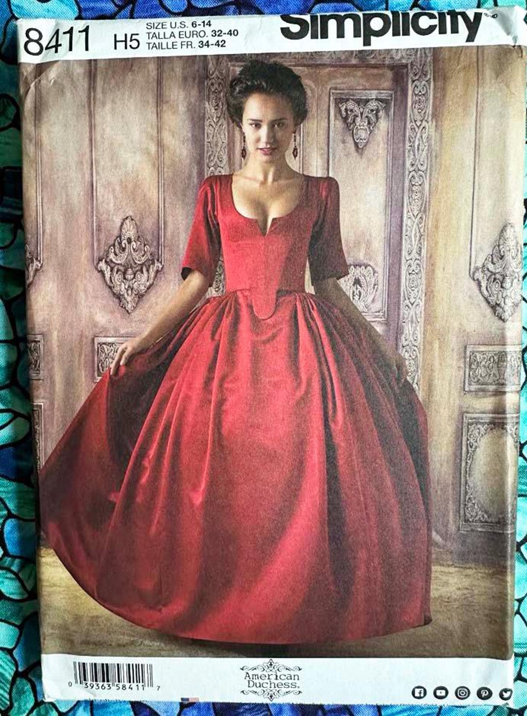 Little Red Simplicity Pattern SIMPLICITY WOMEN'S SEWING Pattern 8411 H5 Size U.S. 6-14 Looks Like ...