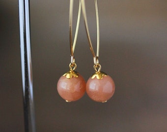 Delicate Natural Peach Moonstone Earrings Long Dangle Earrings Dainty Gemstone Earrings Elegant Everyday Sunstone Beige Crystal Earrings
