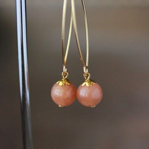 Delicate Natural Peach Moonstone Earrings Long Dangle Earrings Dainty Gemstone Earrings Elegant Everyday Sunstone Beige Crystal Earrings