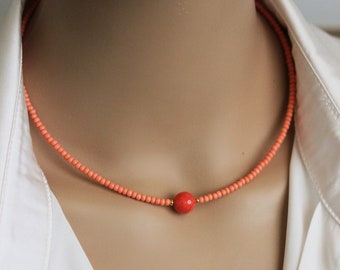Peach Coral Seed Beaded Choker with Natural Coral Bead Trendy Minimal Necklace Simple Seed Beads Choker Unique Peach Coral Pink Necklace