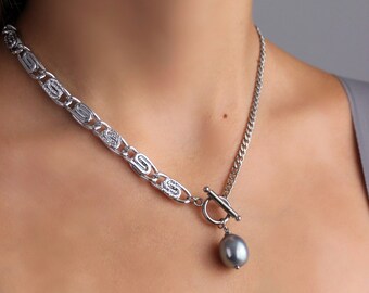 Trendy Silver Tone Chain Necklace Cultured Gray Pearl Pendant Two Types Chain Necklace Modern Short Necklace Toggle Clasp Statement Necklace