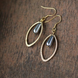 Long Oval Gold Tone Earrings Silver Hematite Stone Earrings Silver Drop Earrings Unique Elegant Dangle Earrings Gold Silver Teardrop Earring zdjęcie 4