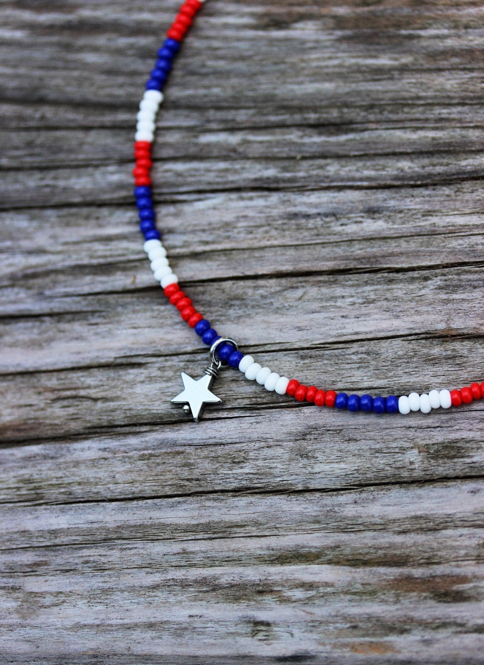 Amazon.com: 4th of July Necklace Accessories, 12PCS Independence Day Light  up Necklace, Fourth of July Necklace 7 Bulb Red Blue Whtie Stars, Glow  Necklaces Bulk Flag Day Patriotic Themed Parades Parties Favors :