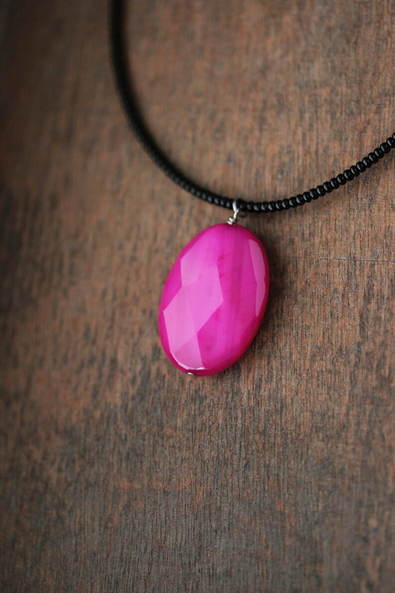 Hot Pink Dyed Agate Stone Pendant Bright Pink Stone Pendant Unique black Pink Necklace Short Seed Beads Necklace Big Pink Oval Stone Pendant image 7