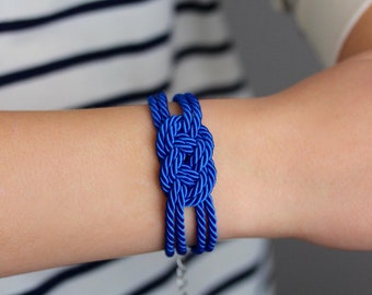 Bracelet de nœud bleu bleu bracelet de nœud de nœud Bracelet de corde Bracelet de nœud marin Bracelet de corde bleue Bijoux Navy Knot Blue Cordon Barcelet