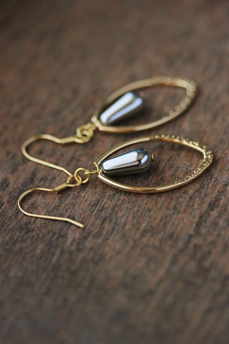 Long Oval Gold Tone Earrings Silver Hematite Stone Earrings Silver Drop Earrings Unique Elegant Dangle Earrings Gold Silver Teardrop Earring zdjęcie 5