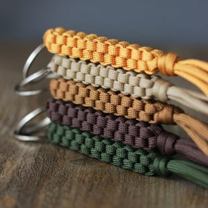 Geflochtenes Paracord Schlüsselanhänger Lanyard Kordel Schlüsselanhänger Griff Paracord Handmade EDC Paracord Accessoires Unisex Seil Schlüsselanhänger Handmade geknoteten Schlüssel