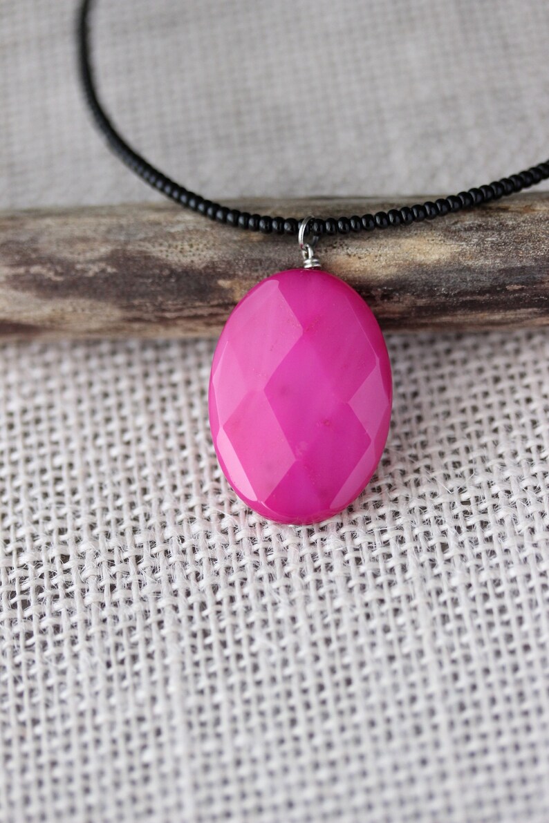 Hot Pink Dyed Agate Stone Pendant Bright Pink Stone Pendant Unique black Pink Necklace Short Seed Beads Necklace Big Pink Oval Stone Pendant image 5