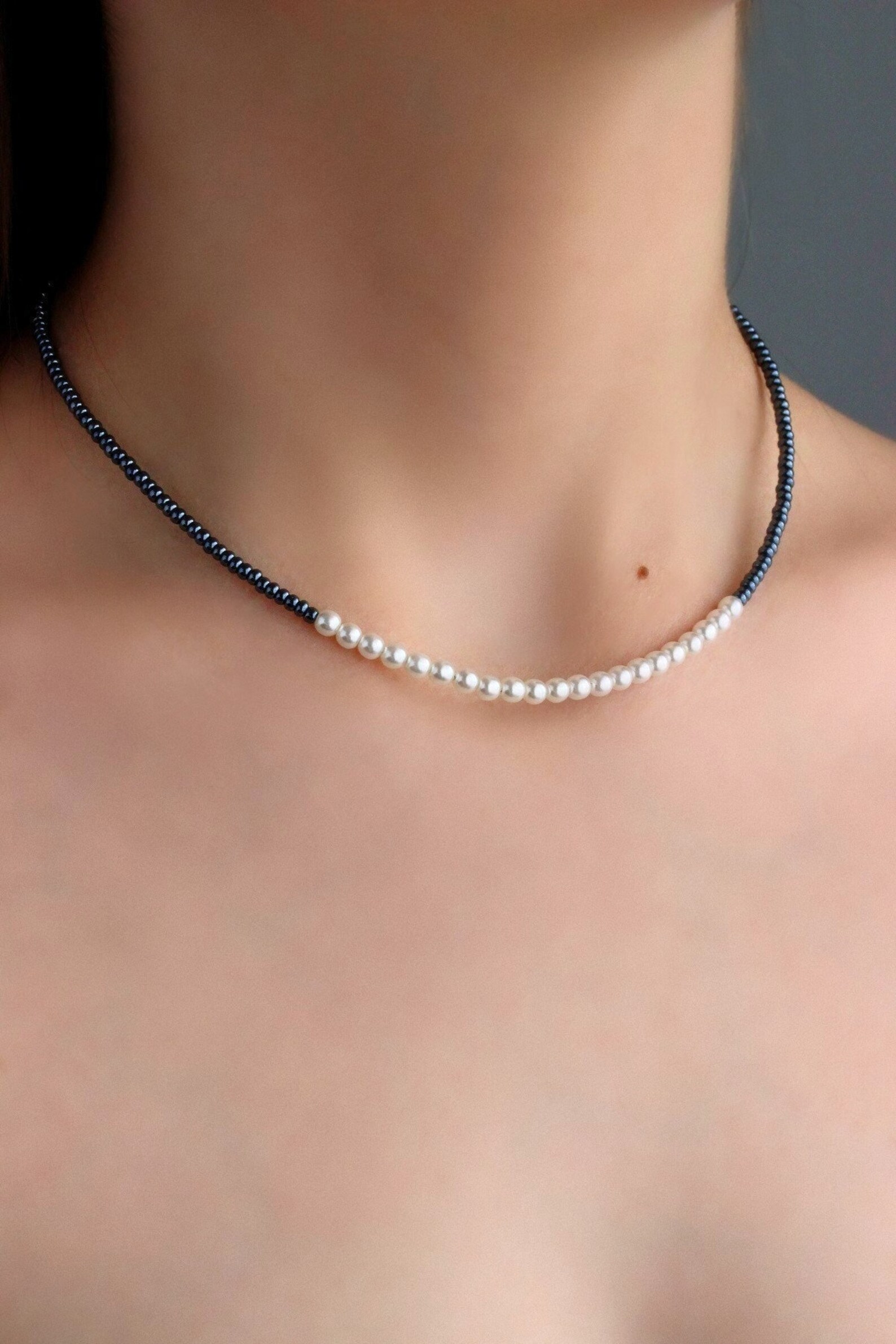 Choker Necklace in Black and White main image 1