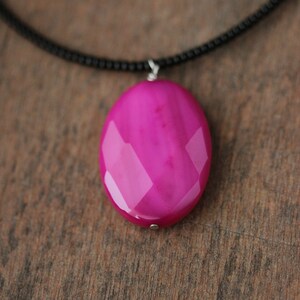 Hot Pink Dyed Agate Stone Pendant Bright Pink Stone Pendant Unique black Pink Necklace Short Seed Beads Necklace Big Pink Oval Stone Pendant image 8