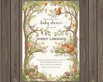 Könnte beinhalten: Babyparty-Einladung mit Waldthema. Die Einladung zeigt Aquarellillustrationen von Waldtieren, darunter ein Fuchs, ein Eichhörnchen und ein Reh, mit dem Text "baby shower" und dem Namen "KINSEY LAWRENCE".