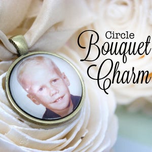 Memorial Bouquet Charm - Wedding Photo Charm - Photo Bouquet Charm - Bride Bouquet Charm - Bronze Bouquet Charm - 25 mm / 1 in Circle