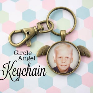 Angel Photo Keychain - Custom Photo Keyring - Photo Key Chain - Personalized Key Chain - Memorial Keychain - 25 mm / 1 in Circle