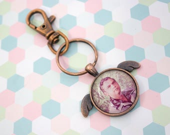 Llavero conmemorativo con forma de alas de ángel, llavero de recuerdo personalizado (25 mm)