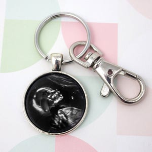 Sonogram Keyring - Photo Key Chain - Antique Silver Keychain - Personalized Key Chain - Custom Photo Keychain - 25 mm / 1 in Circle