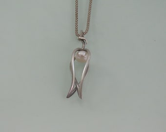 Tulip Pendant with Pearl