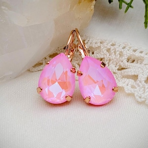 Light Rose Delite Pear Earrings, Small Light Rose Lacquer Delite Crystals in Rose Gold Leverbacks, Day to Evening Danity Earrings, Gift Box