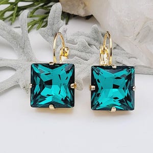 Emerald Green Square Earrings, Princess cut Emerald Green Earrings Gold Setting, Lever Back Earrings, May Birthstone, Mothers Day Gift Box