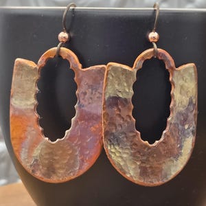 Flame Painted Copper Earrings: Hammered Niobium Earwires 画像 5