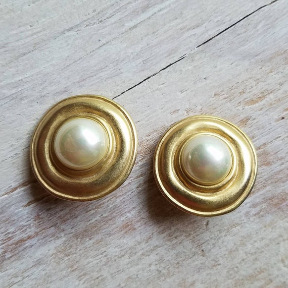 Vintage Carolee Clip on Earrings Faux Pearl and G… - image 2