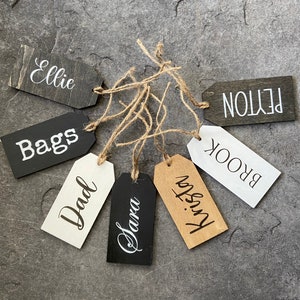 Personalized tags - Gift tags with names - Wood tags - Custom wood gift basket tags - name tags - Wedding favours - favors - stocking tags