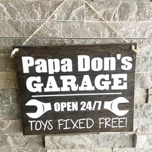 Grandpa's Papa's Garage Workshop sign Customizable Custom sign for Fathers Day Grandparent Opa Poppy Shop Shed Toys Fixed Free Gift Tools