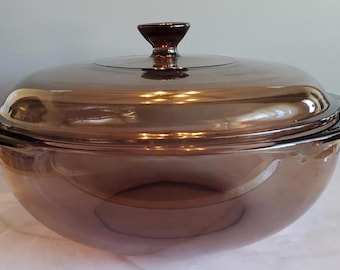 Vintage Pyrex 2 L #024 Amber Glass Casserole Dish with Lid – Round Bakeware USA