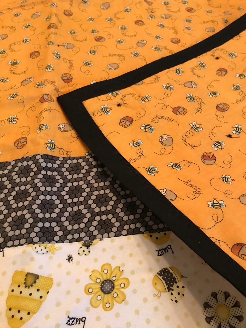 Funny Bumble Bees Quilt