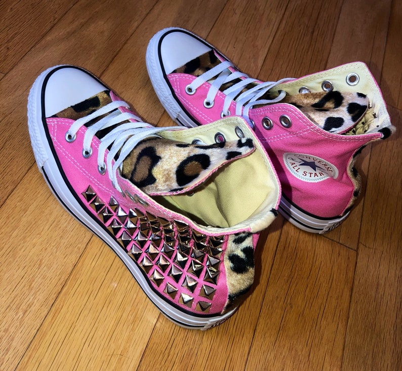 converse leopard silver