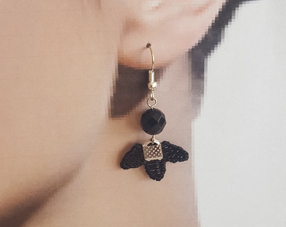 gothic black earrings, jewelry, lace earrings, lace jewelry, onyx gemstone, handmade, costume jewelry, gothic, halloween gift costume