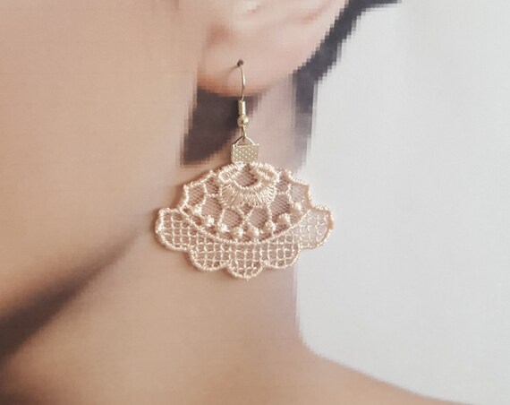 Blush pink earrings, lace jewelry, wedding accessories, jewellery, handmade earrings, bridal, prom, costume, party, fashion, bridal earrings