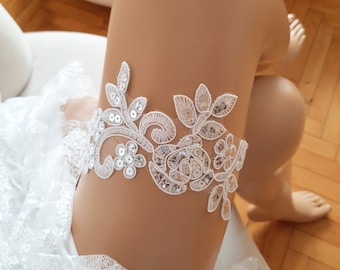 white or ivory sequin garter belt, bridal garter, wedding garter, shine garter belt, silvery garter, party garter, prom garter, beach party