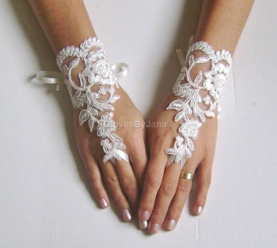 ivory Wedding Glove,lace gloves, Fingerless Glove,wedding gown, UNIQUE Bridal glove, wedding bride, bridal gloves,