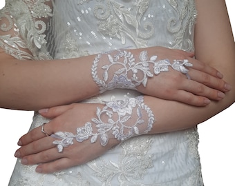 White silvery bridal gloves wedding wristbands modern wedding lace gloves short gloves