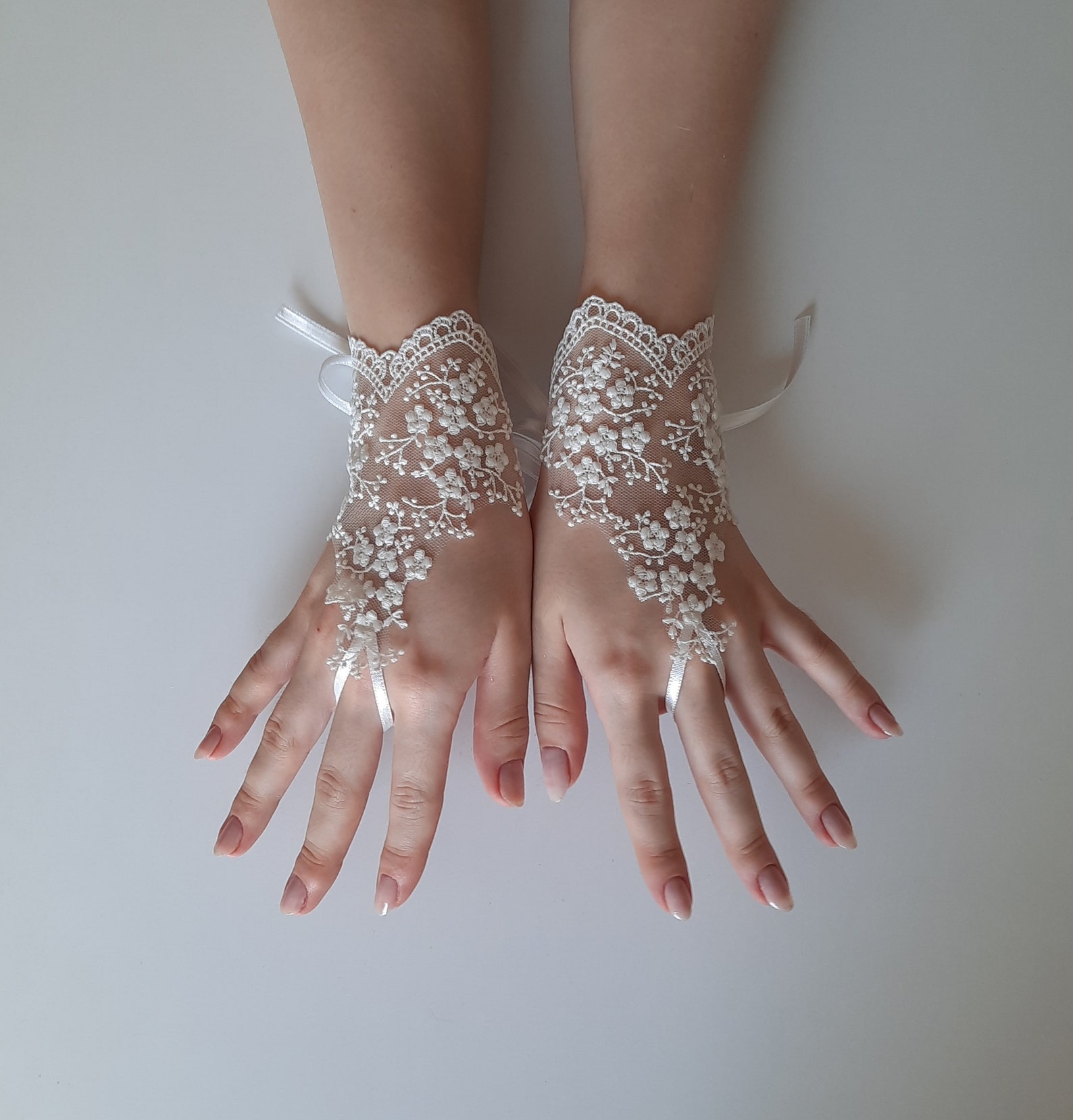 Ivory Lace Fingerless Bridal Gloves: Minimalist Floral Wedding ...