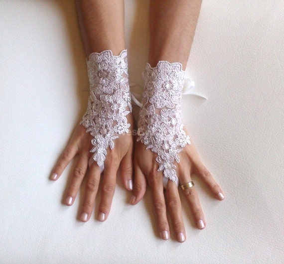 Ivory Wedding gloves bridal gloves lace gloves fingerless gloves ivory gloves guantes french lace silver frame gloves free ship