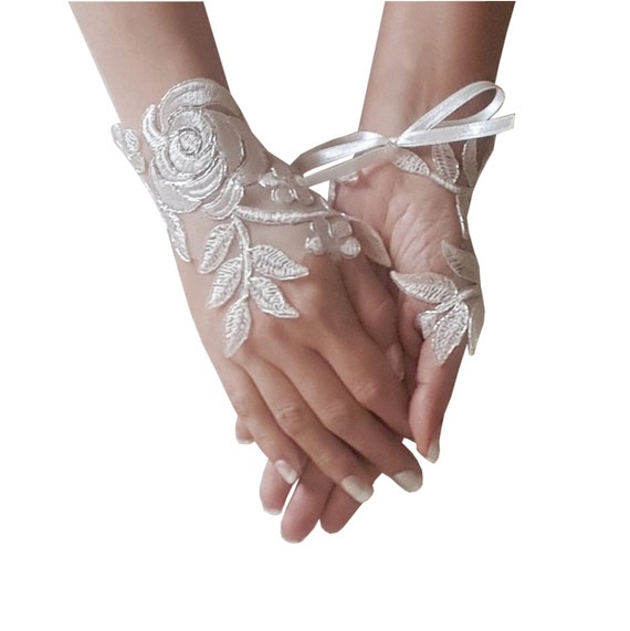Gants de mariage ivoire gants de mariee gants dentelle mitaines gants ivoire guantes dentelle francaise cadre argente gants Etsy France