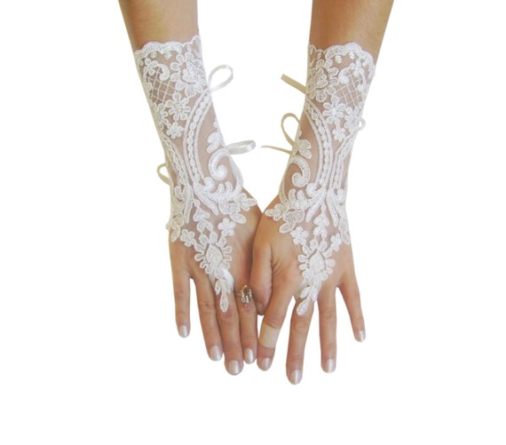 Ivory  Wedding gloves, bridal gloves, lace gloves, fingerless gloves, french lace gloves, bridal accessories, lace gauntlets, long gloves