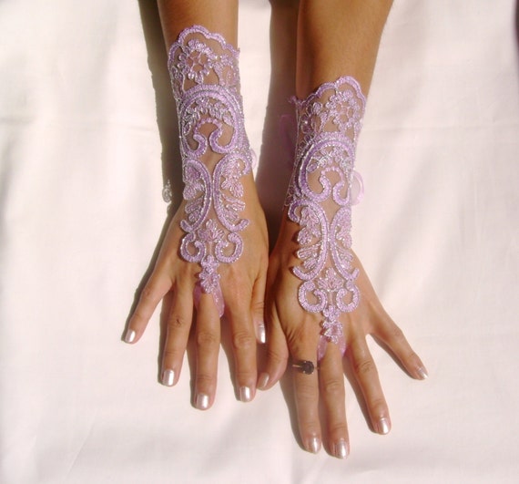 Lavender lace gloves deals