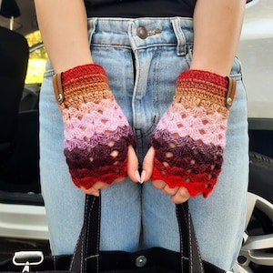 Duty Free Fingerless gloves in burgundy red pink cozy handwear for winter Size S