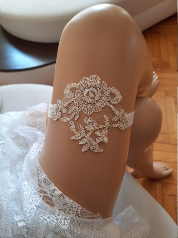 ivory gold bridal garter belt, wedding garter, bridal garter, ivory garter, gold wedding accessory, minimal wedding, minimalist garter