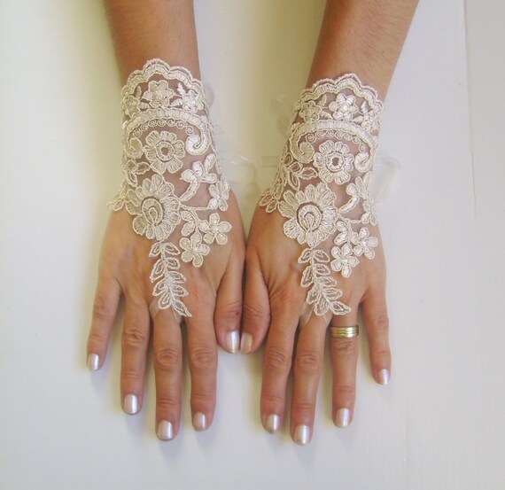Champagne Lace Gloves Rustic Wedding Gloves Gift for Bride Short Gloves Lace Wrist Cuffs Lace Bridal Accesories Etsy UK