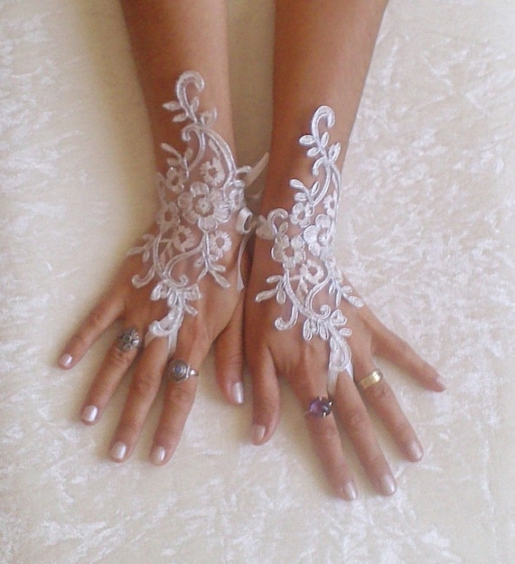 Ivory Wedding gloves bridal gloves lace gloves fingerless gloves ivory gloves guantes french lace silver frame gloves 8639W