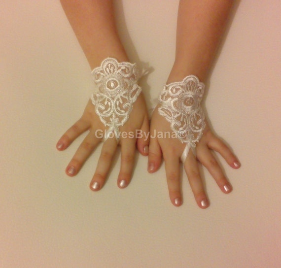 Flower girl ivory lace gloves wedding bridal gloves french lace for princess wedding gloves lace