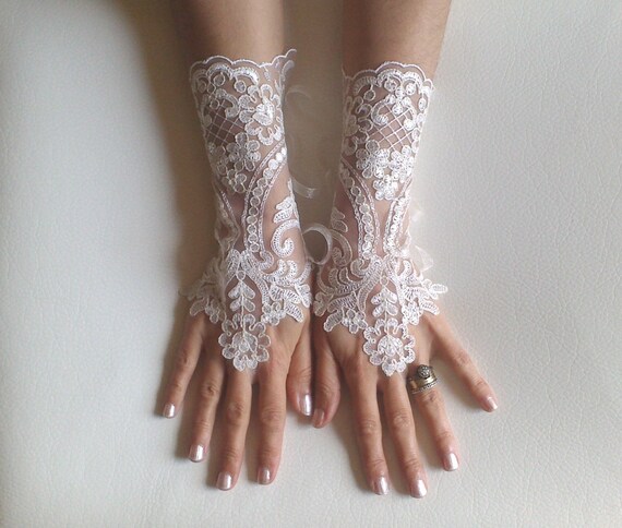 Ivory gloves cream frame wedding bridal lace fingerless gauntlets prom party 221