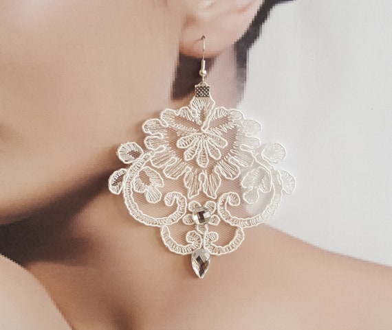 ivory Bridal earrings, jewelry, lace earrings, wedding, lace jewelry, wedding gift handmade, costume jewelry, boho, floral earrings, drop