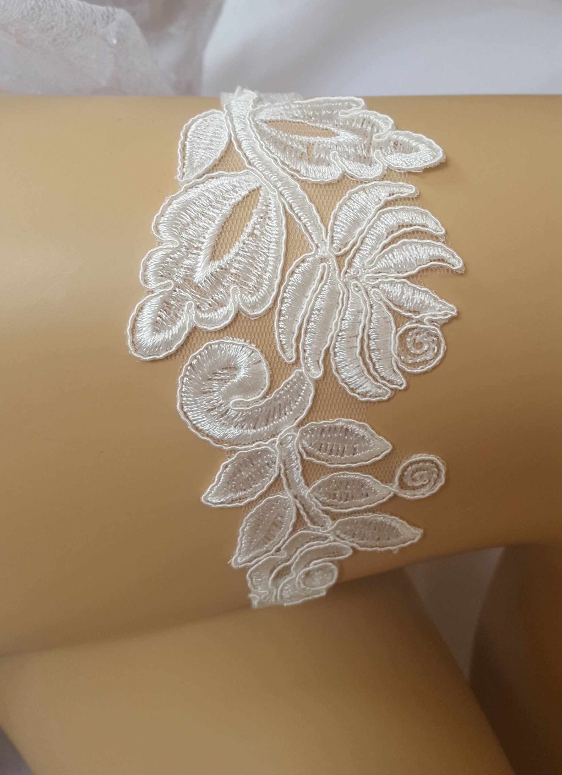 ivory lace garter bridal, lace garter, garter belt