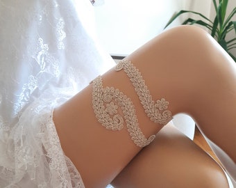 Champagne gold garter set, wedding garter,  garter set, toss garter, rustic garter, bridetobe, lace garter, garter for wedding,