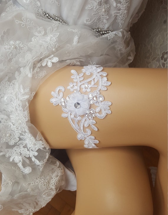 White bridal garter belt, wedding garter, 3d flower garter, bridal garter, white garter, white wedding