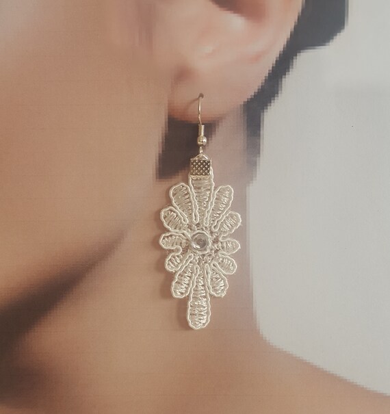 ivory Bridal earrings, jewelry, lace earrings, wedding, lace jewelry, wedding gift handmade, costume jewelry, boho, floral earrings, drop